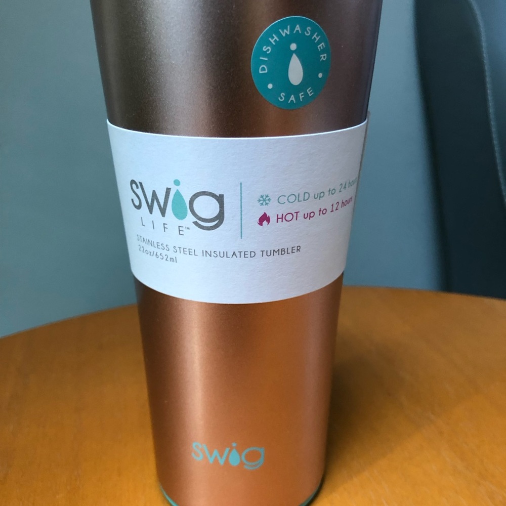 Swig tumbler